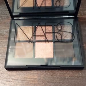 Nars Voyager palette